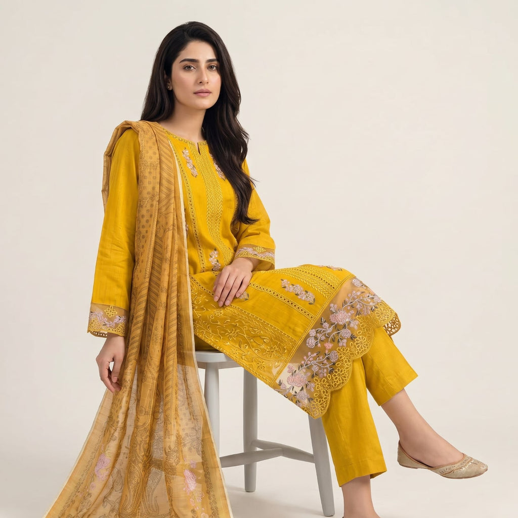 AK-2613 | Yellow Queen