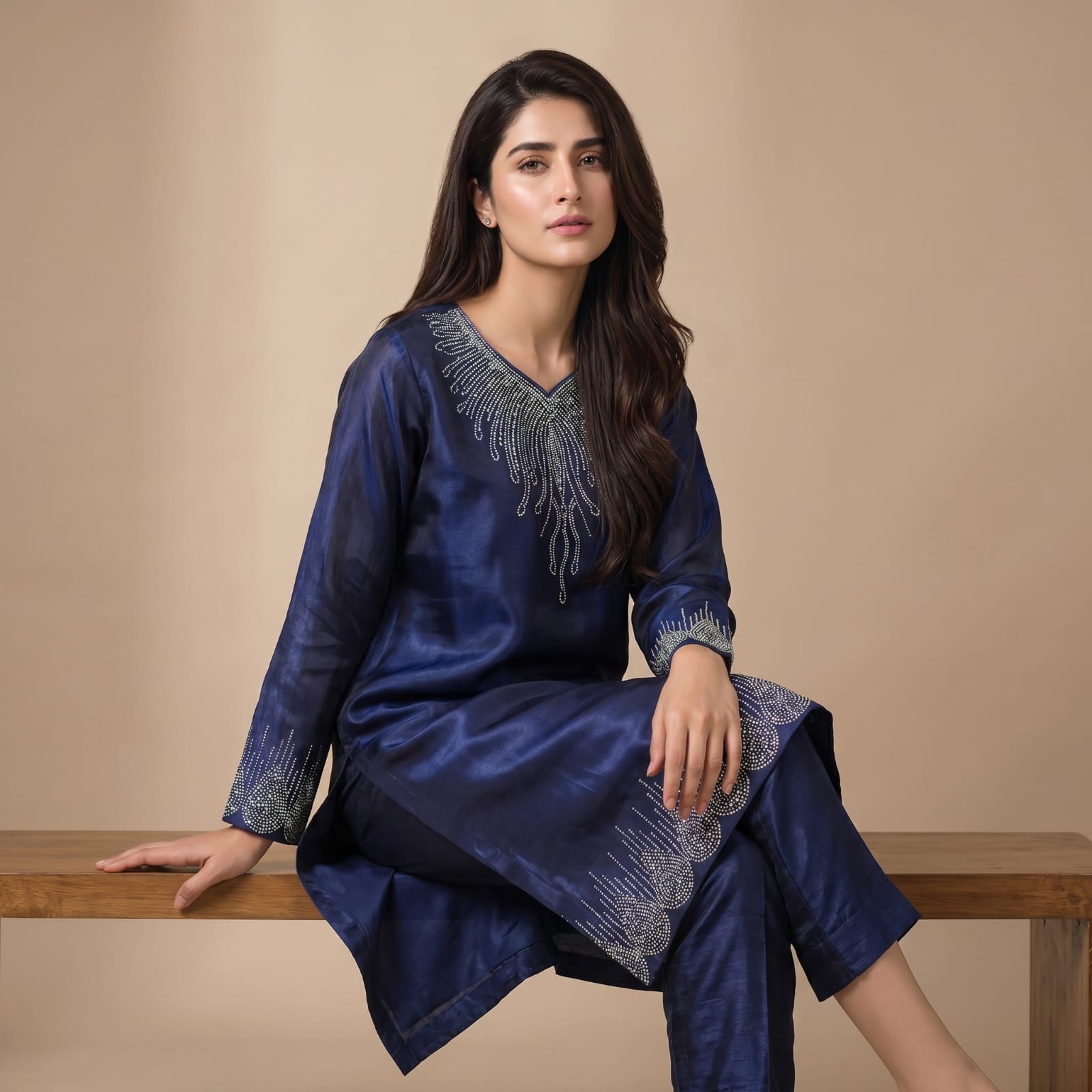 AK-2617 | Handwork Embalishment